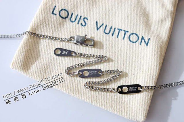 Louis Vuitton新款飾品 路易威登字母香水瓶項鏈 LV字母吊墜粗鏈條項鏈  zglv2149